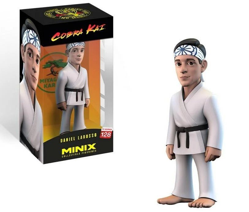 Minix Daniel LaRusso Cobra Kai 12 cm - Colecionáveis - Bandai